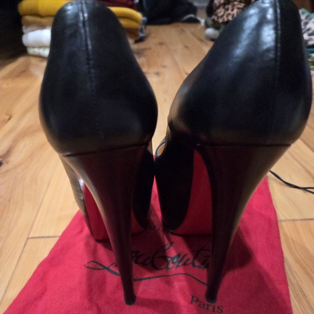 Christian Louboutin Black Leather Platform Pumps - Picture 16 of 16